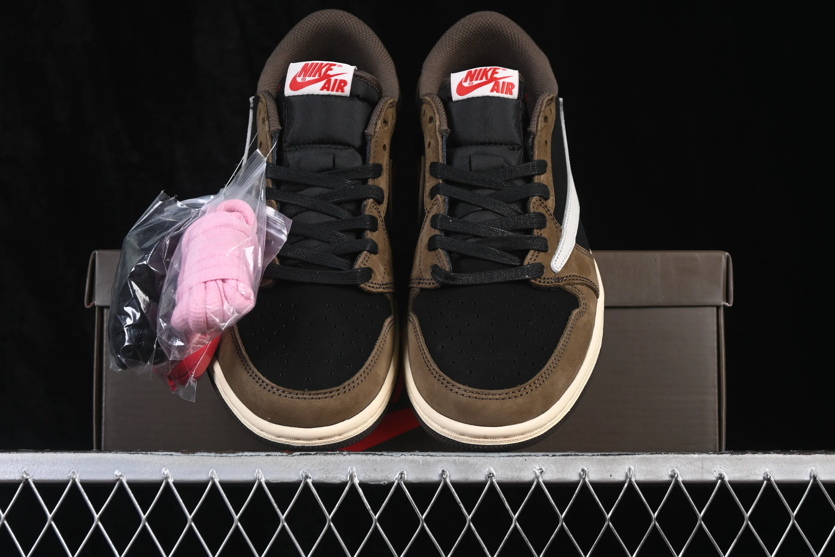 All categories Air Jordan Jordan series basketball shoes Air Jordan 1 Low ZG version Travis Scott x Air Jordan 1 Low OG AJ1 Joe 1 undercut low top full head layer CQ4277-001
